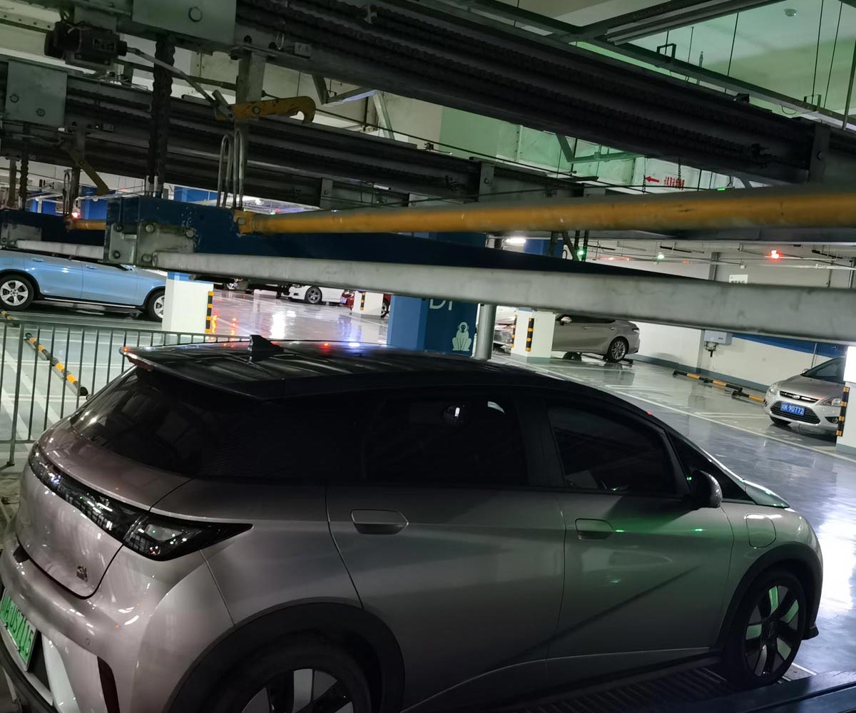 在立體車(chē)庫(kù)里面停車(chē)安全嗎